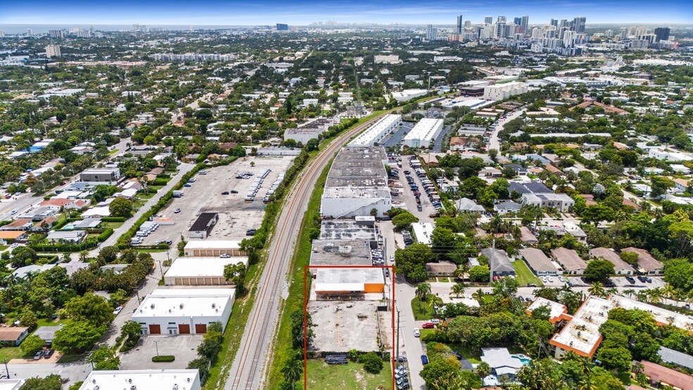 More Photos Of 1636 NE 12th Ter, Fort Lauderdale Manufacturing For Lease