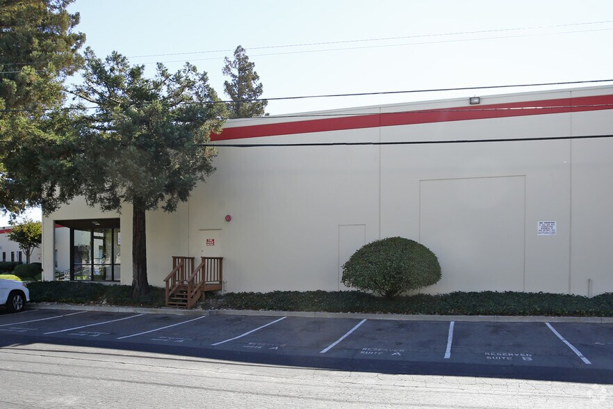 More Photos Of 930 Detroit Ave, Concord Unknown For Lease