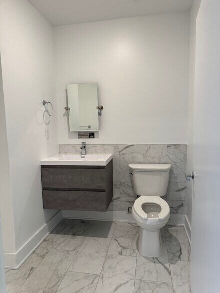 More Photos Of 38 Church St, Little Silver Medical For Lease