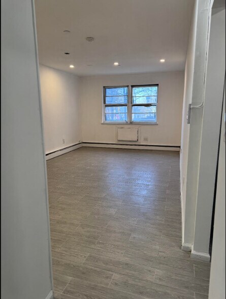 More Photos Of 14201 37th Ave, Flushing Medical For Lease