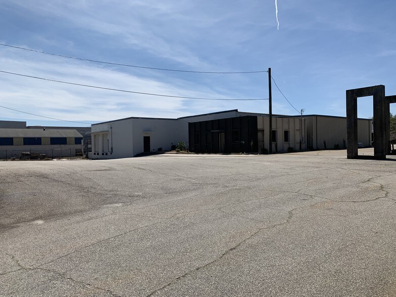 More Photos Of 4415 Best Rd, College Park Warehouse For Lease