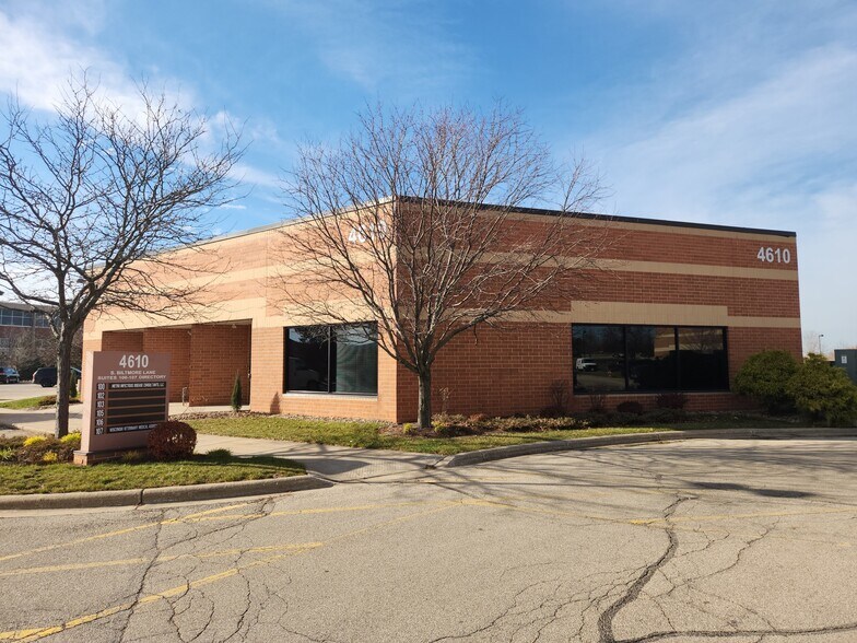 More Photos Of 4610 S Biltmore Ln, Madison Medical For Lease