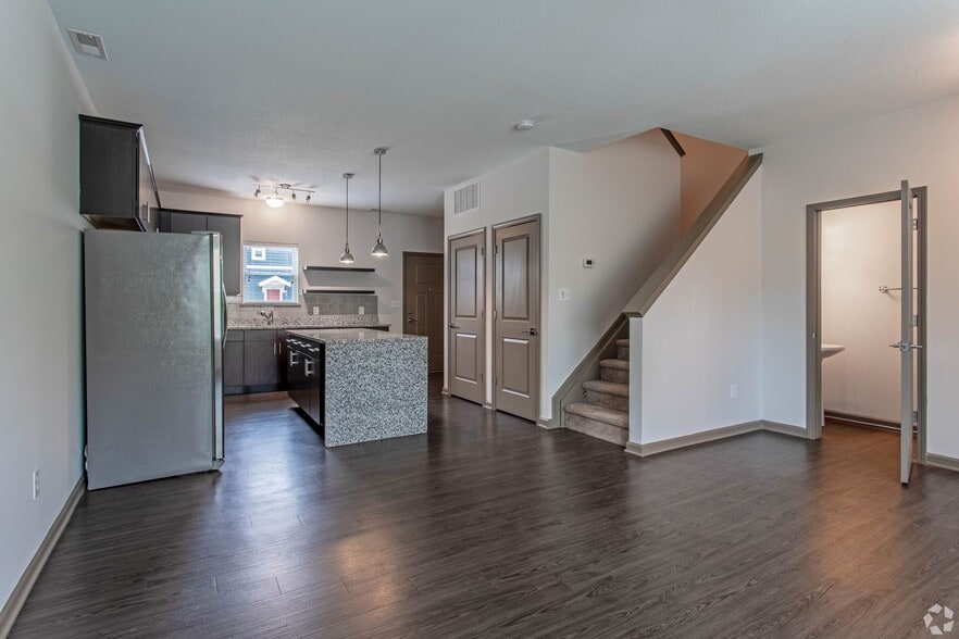 More Photos Of 6159 Winthrop Ave, Indianapolis Apartments For Sale