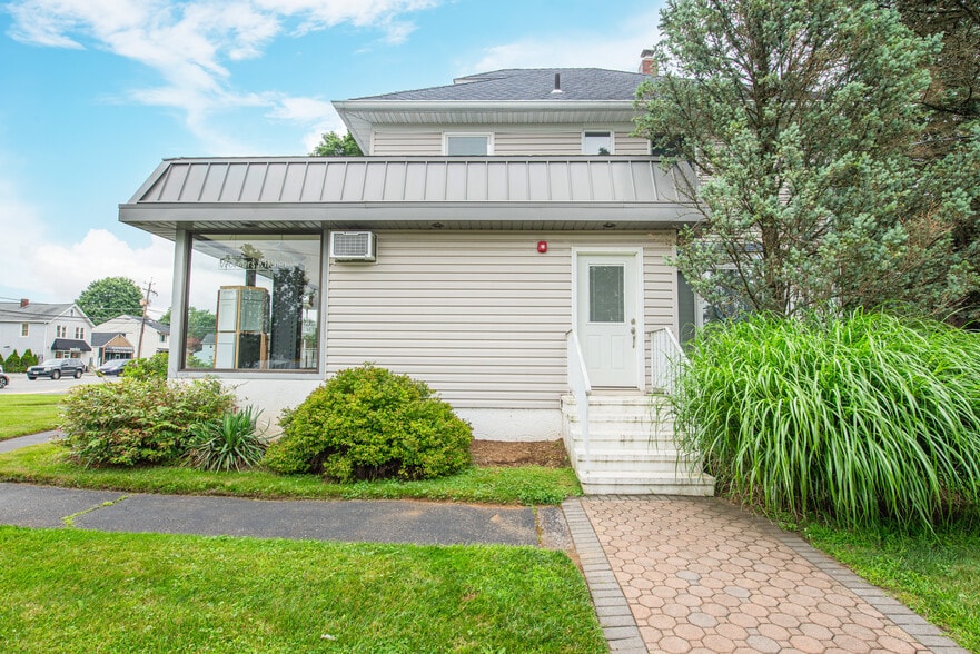 More Photos Of 490 US Highway 46, Kenvil Apartments For Sale