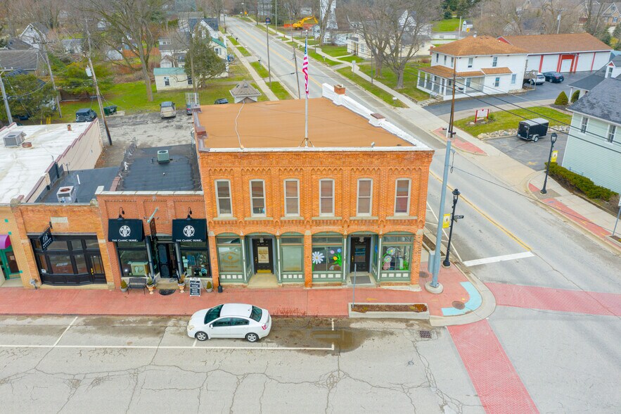 More Photos Of 4000 S Oak St, Metamora Storefront Retail Office For Sale