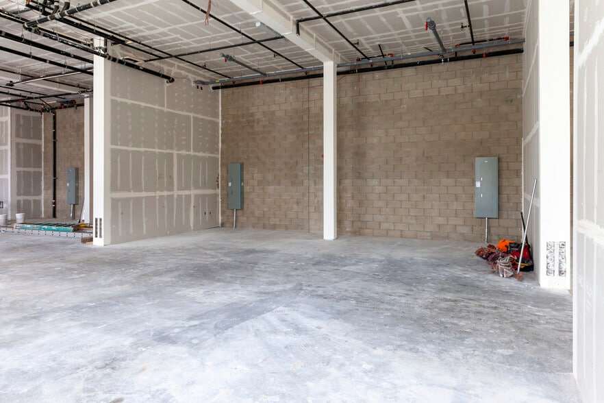 More Photos Of 735 N Orange Blvd, Pasadena Apartments For Lease