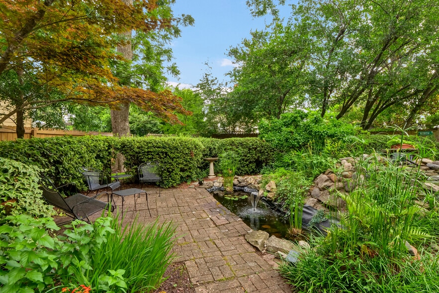 More Photos Of 412 S 3rd St, Wilmington Hospitality For Sale