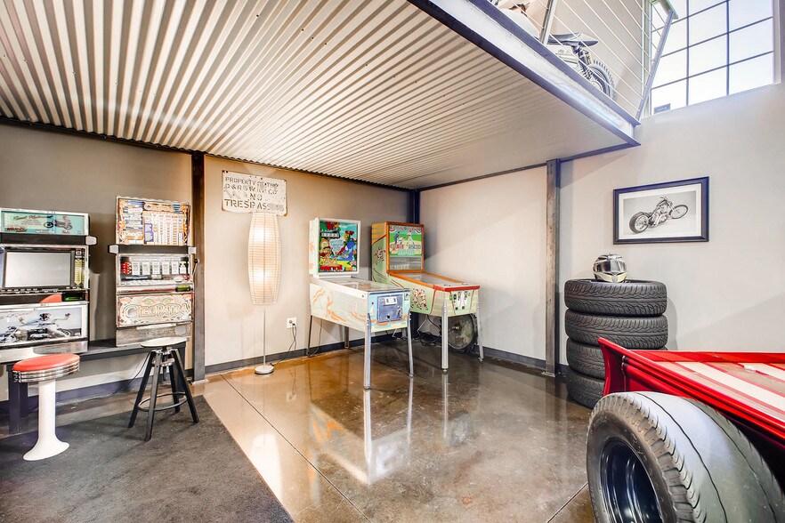 More Photos Of 9337 Commerce Center St, Highlands Ranch Showroom For Sale