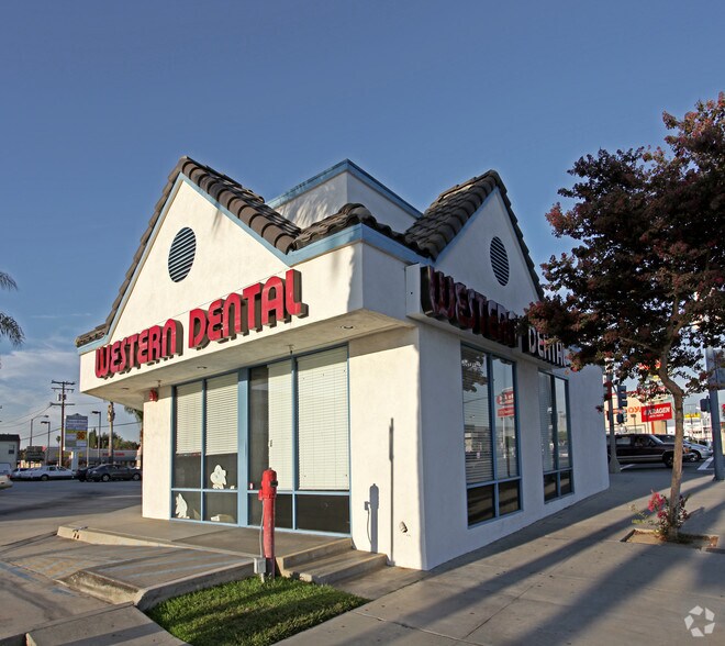 More Photos Of 15737-15751 Bellflower Blvd, Bellflower Unknown For Lease