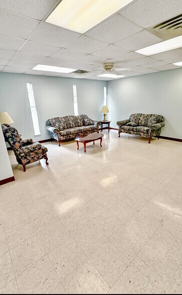 More Photos Of 1739 13th St, Hempstead Medical For Sale