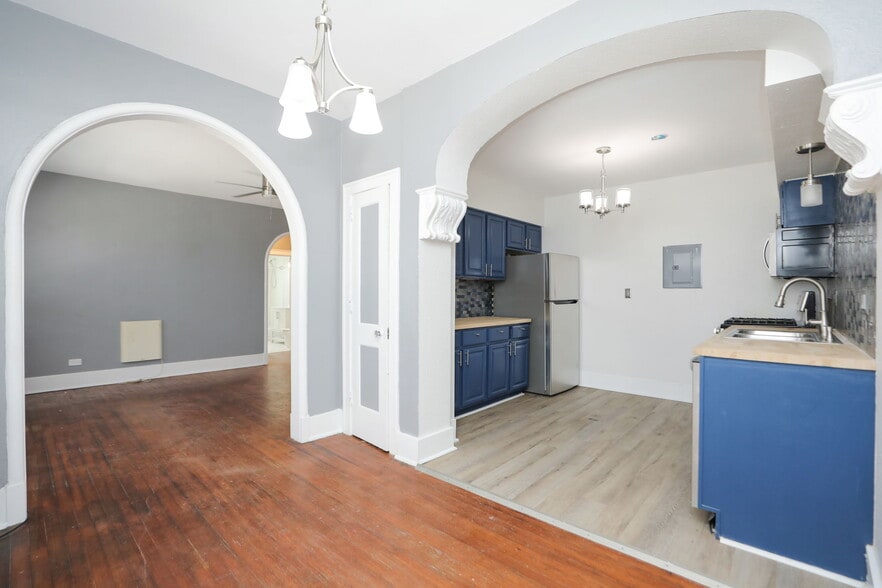 More Photos Of 717 Broadway St, Galveston Apartments For Sale