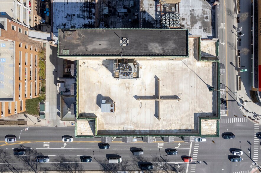 More Photos Of 1144 Lake St, Oak Park Office For Lease