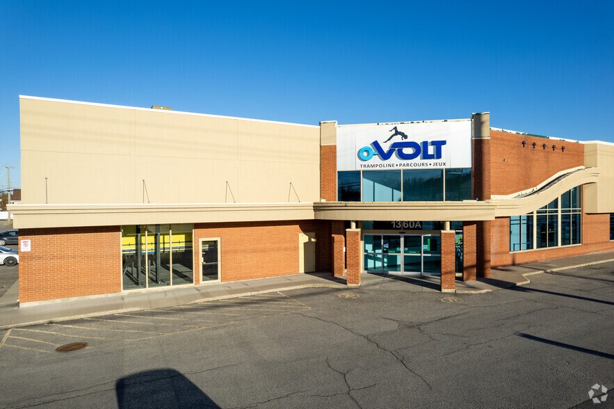 More Photos Of 1314-1360 Boul du Curé-Labelle, Blainville Storefront For Lease
