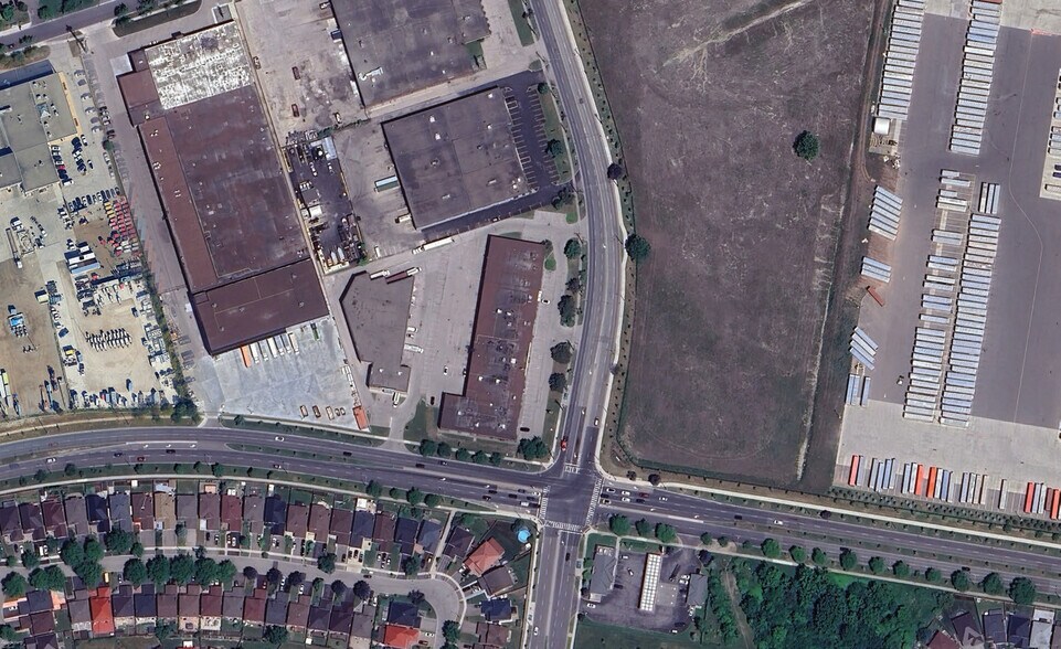 More Photos Of 6850 Finch Ave W, Toronto Warehouse For Lease