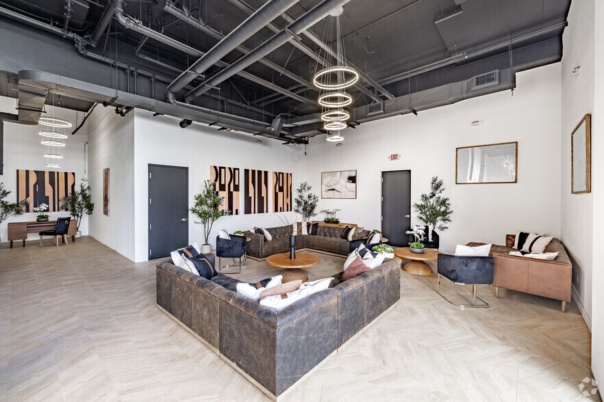 More Photos Of 6569-6581 N Van Nuys Blvd, Van Nuys Apartments For Lease