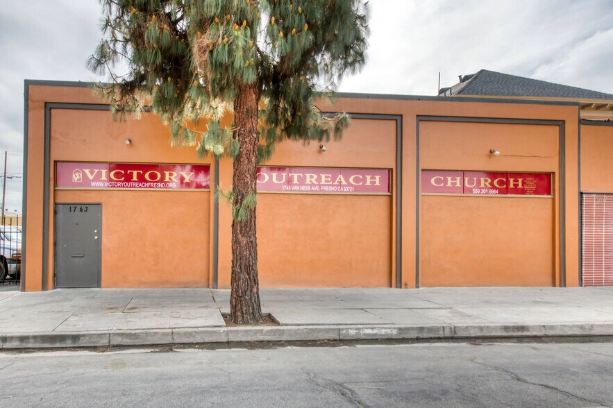 More Photos Of 1741-1743 Van Ness Ave, Fresno Storefront Retail Office For Lease