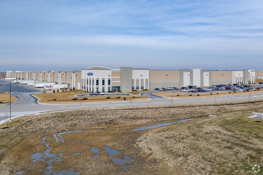 More Photos Of 30500 W 183rd St, Gardner Unknown For Lease