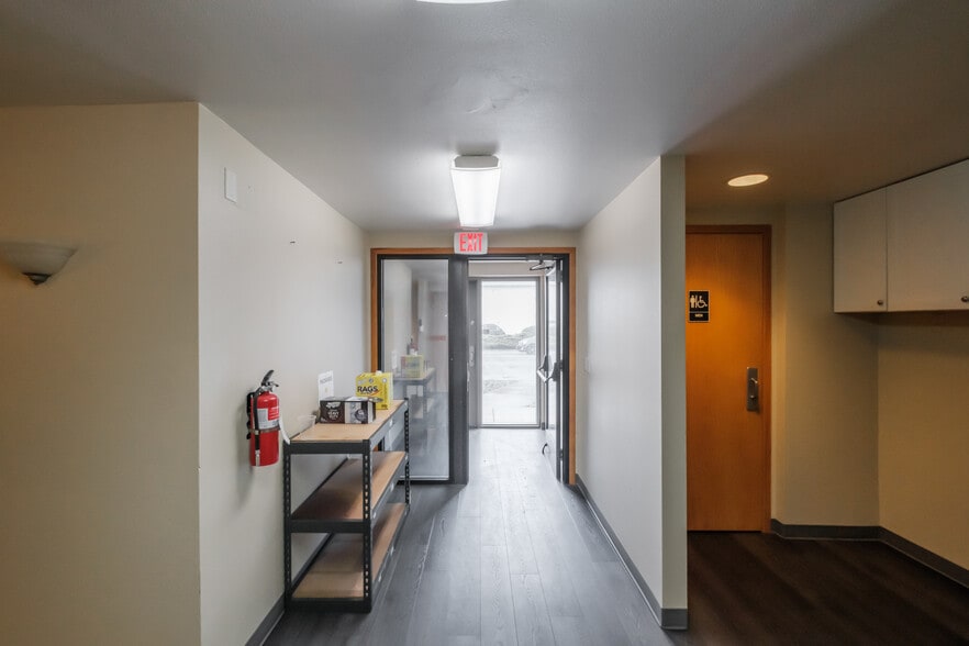 More Photos Of 1131 S Commercial Way SE, Albany Warehouse For Sale