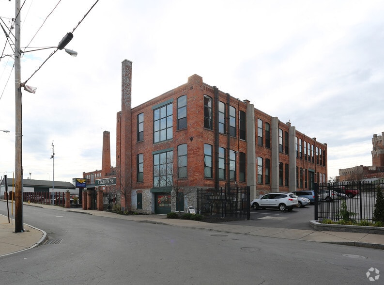 More Photos Of 55 Railroad St, Rochester Apartments For Lease