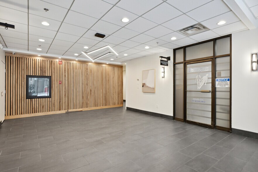 More Photos Of 241 Peachtree St NE, Atlanta Office For Lease