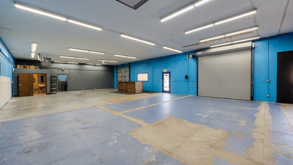 More Photos Of 776 W Baseline Rd, Lafayette Warehouse For Lease