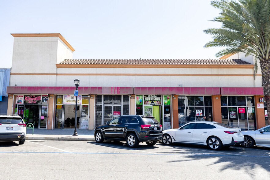 More Photos Of 6216-6224 Pacific Blvd, Huntington Park Storefront For Lease