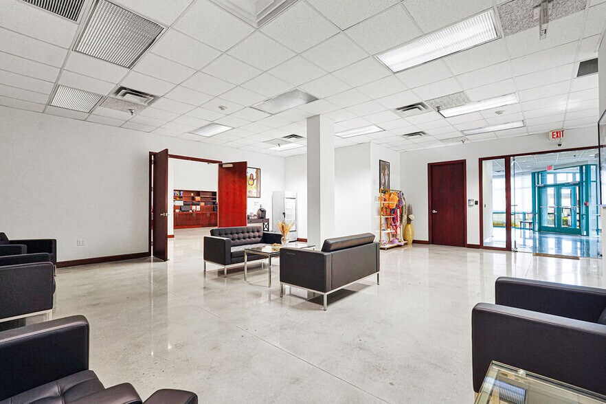 More Photos Of 9315 NW 112th Ave, Miami Warehouse For Sale