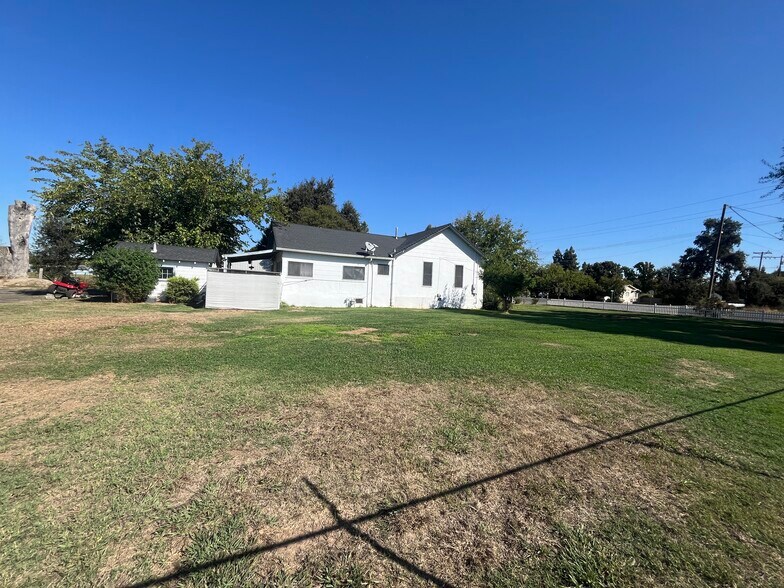 More Photos Of 1264 99 Hwy, Gridley Self Storage For Sale