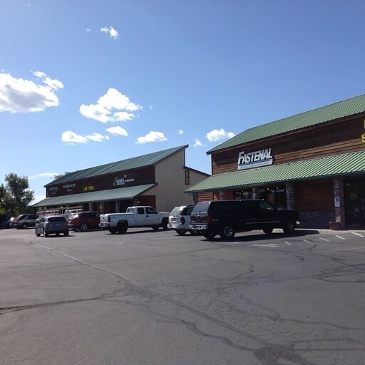 More Photos Of 2910-2920 Riverside Dr, Susanville General Retail For Lease