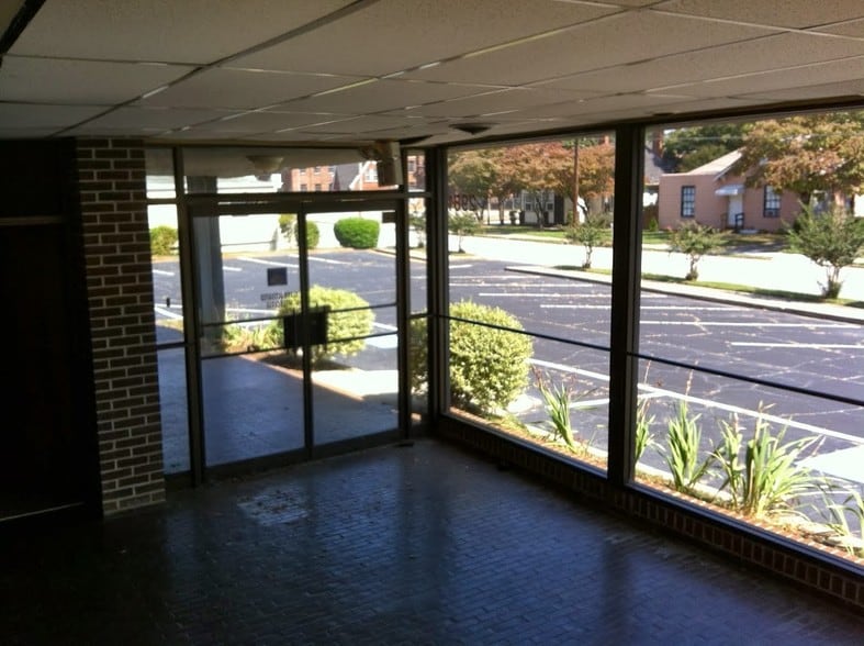More Photos Of 2981 Church St, East Point Medical For Sale