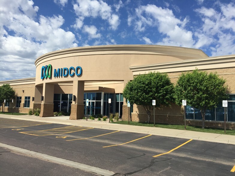 Primary Photo Of 3901 N Louise Ave, Sioux Falls Office For Lease