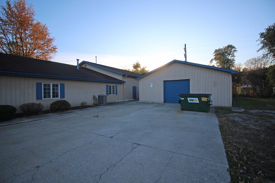 More Photos Of 614 N Main St, North Webster Office For Sale