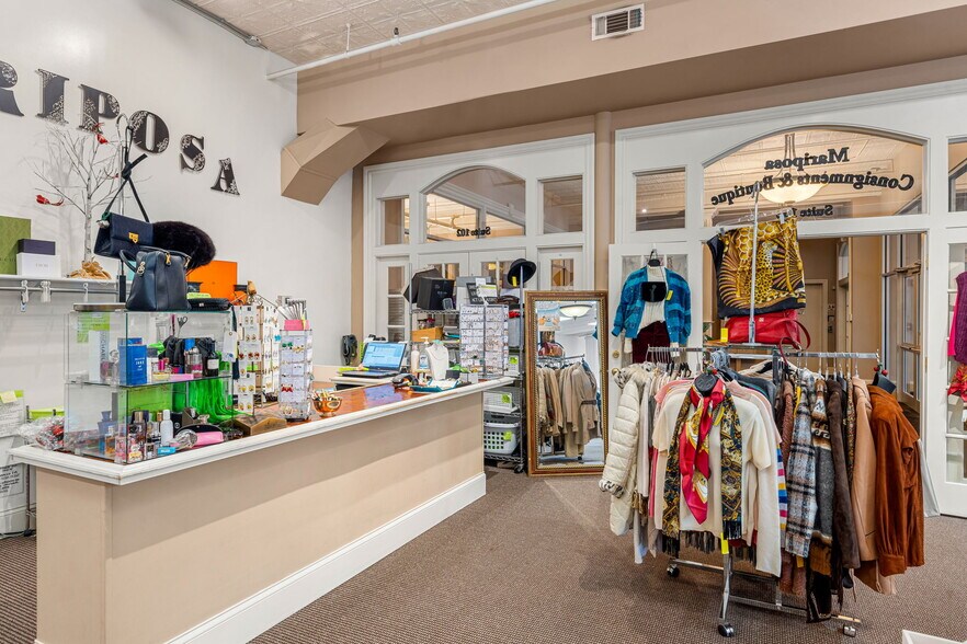 More Photos Of 222 Pearl St, New Albany Office Residential For Sale