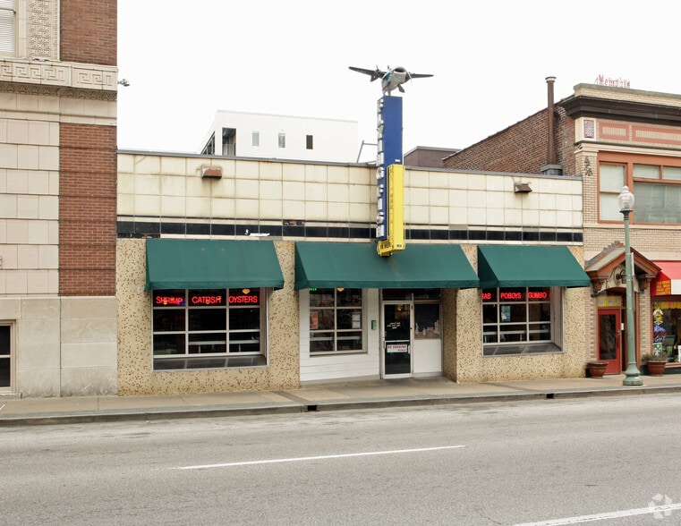More Photos Of 105 S 2nd St, Memphis Restaurant For Lease