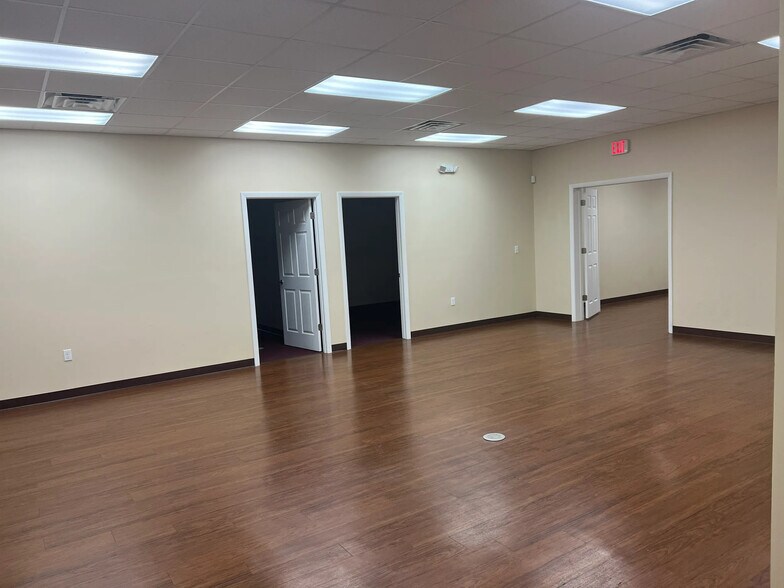 More Photos Of 13570 NW 101st Dr, Alachua Warehouse For Lease
