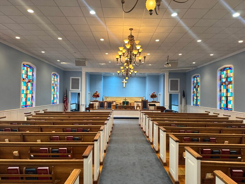 More Photos Of 177 Chestnut St, Trion Religious Facility For Sale