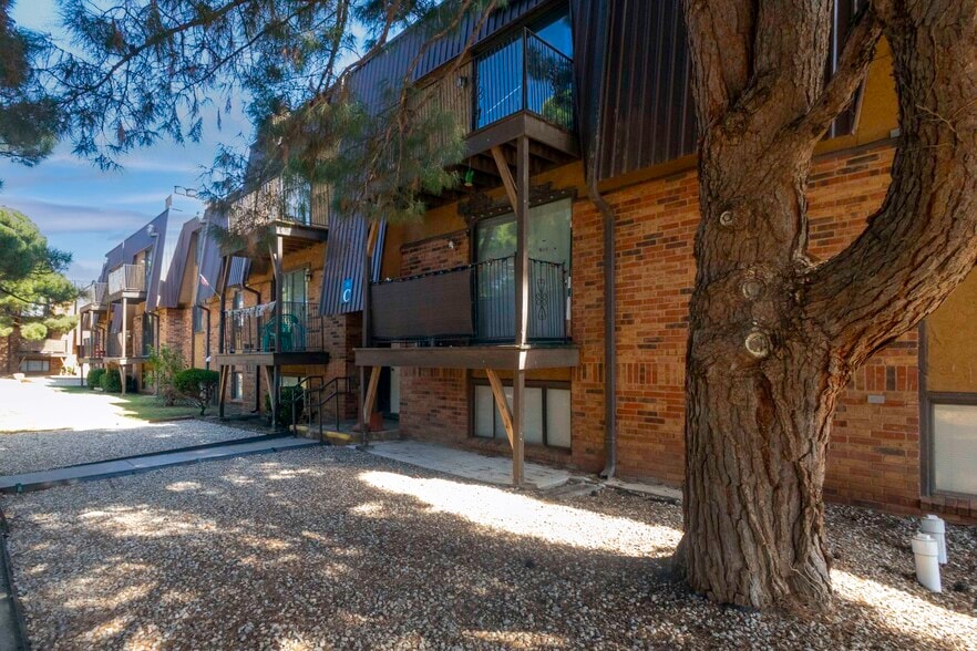 More Photos Of 5202 Bangor Ave, Lubbock Apartments For Sale