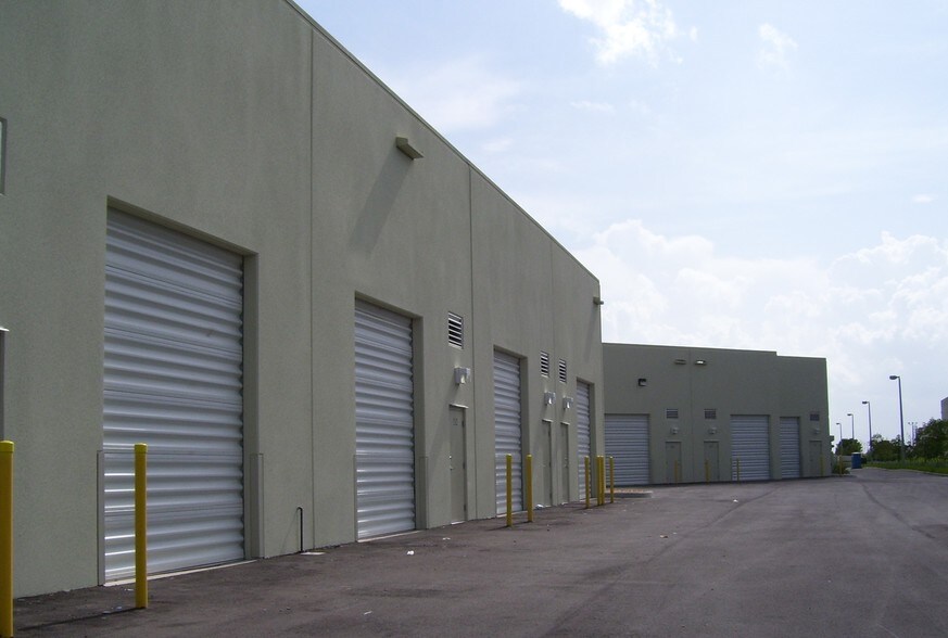 More Photos Of 11231 NW 20th St, Miami Warehouse For Lease