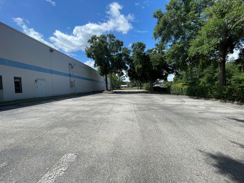 More Photos Of 451 SW 57th Ave, Ocala Distribution For Lease