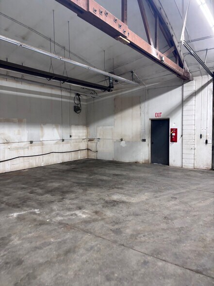More Photos Of 315 W Commercial St, Weiser Warehouse For Sale