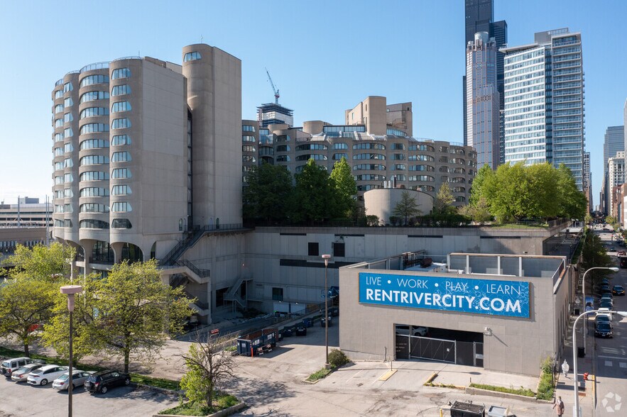 More Photos Of 800 S Wells St, Chicago Office For Lease