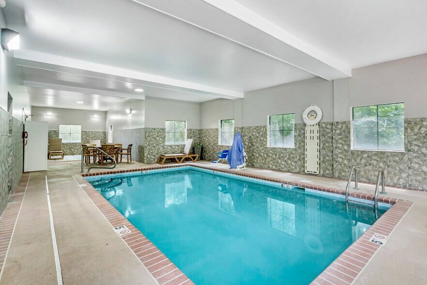 More Photos Of 1899 Winderly Ln, Pickerington Hotel For Sale