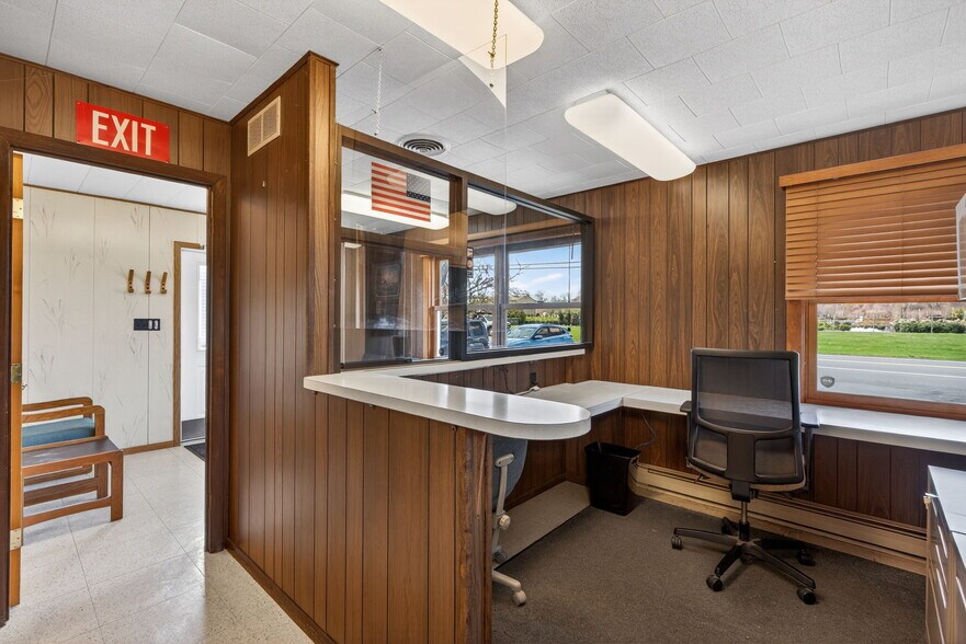 More Photos Of 6534 Sullivan Trl, Wind Gap Office For Sale