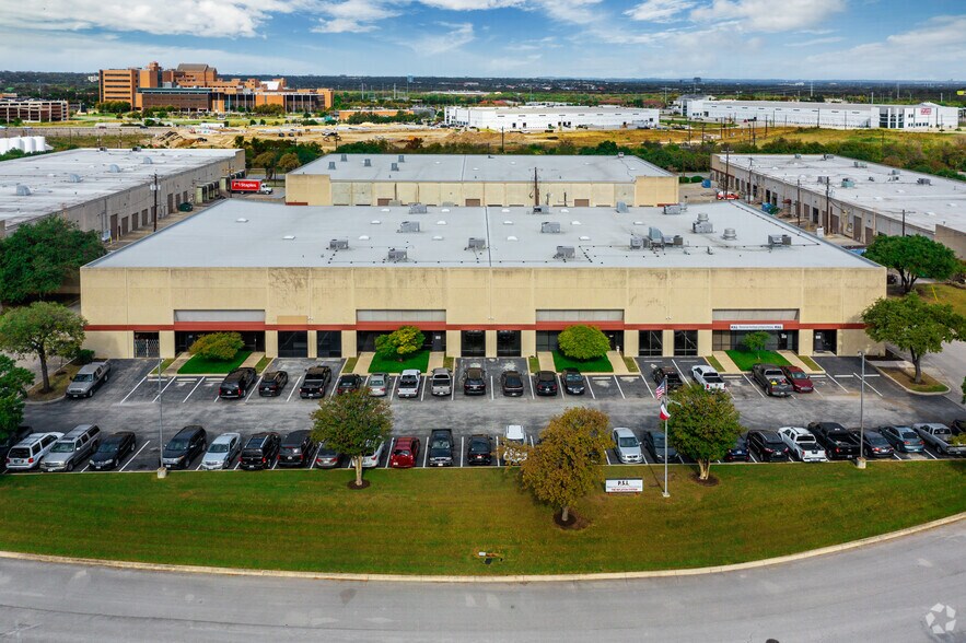 More Photos Of 3005-3031 Interstate Dr, San Antonio Unknown For Lease