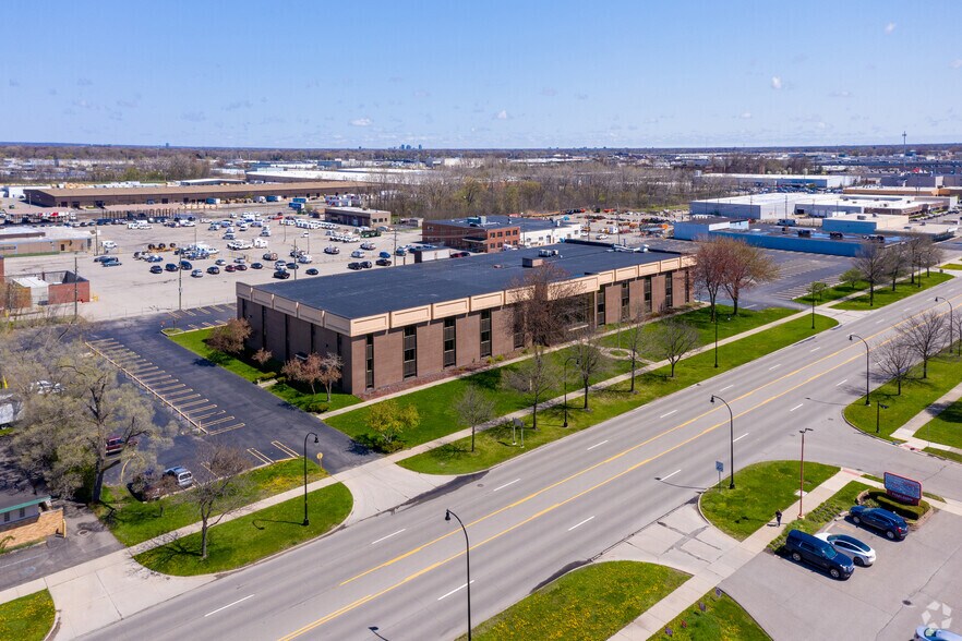 More Photos Of 31100 Plymouth Rd, Livonia Medical For Sale