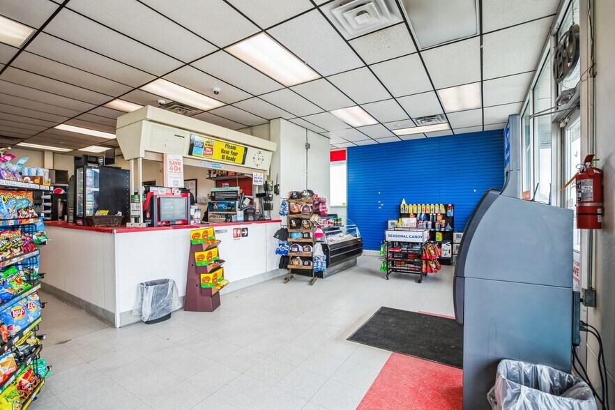 More Photos Of 1600 N Crawford Ave, Hardin General Retail For Sale