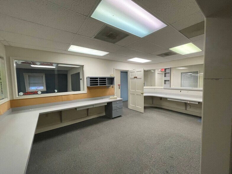 More Photos Of 11325 Pembrooke Sq, Waldorf Medical For Sale