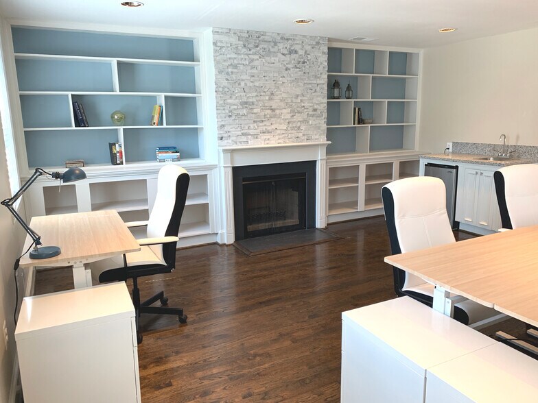 More Photos Of 123 N Henry St, Alexandria Office For Lease