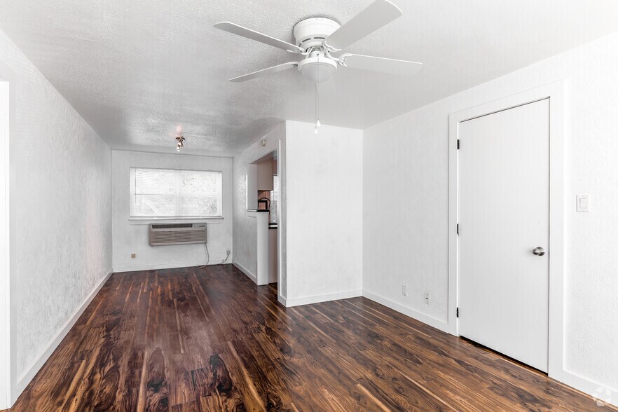 More Photos Of 701 Culbertson Dr, Oklahoma City Apartments For Sale