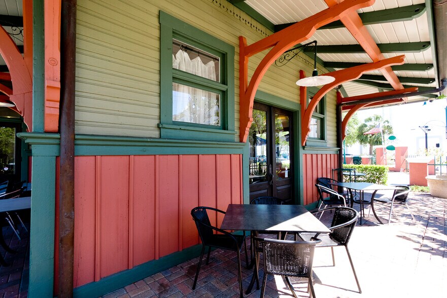 More Photos Of 1503 4th St, Sarasota Restaurant For Lease